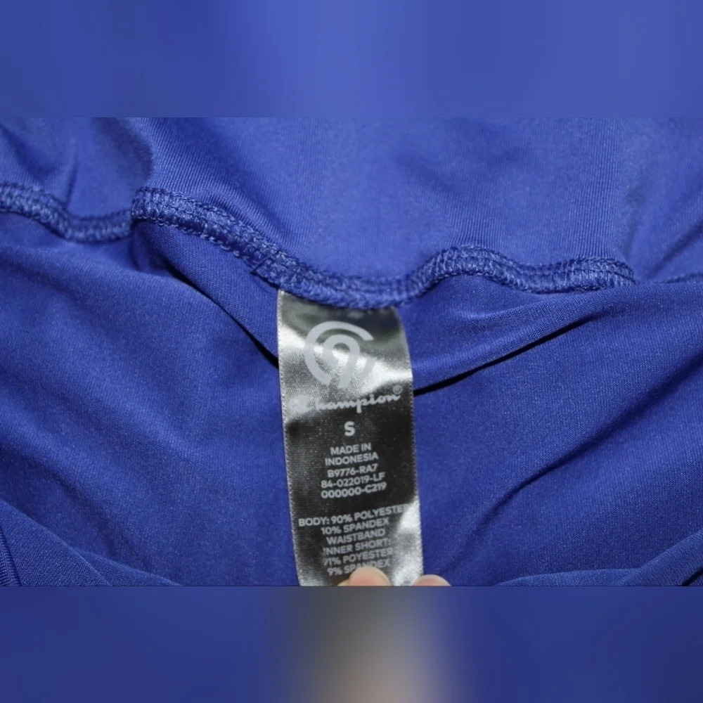 Champion workout/running shorts - Picture 3 of 5